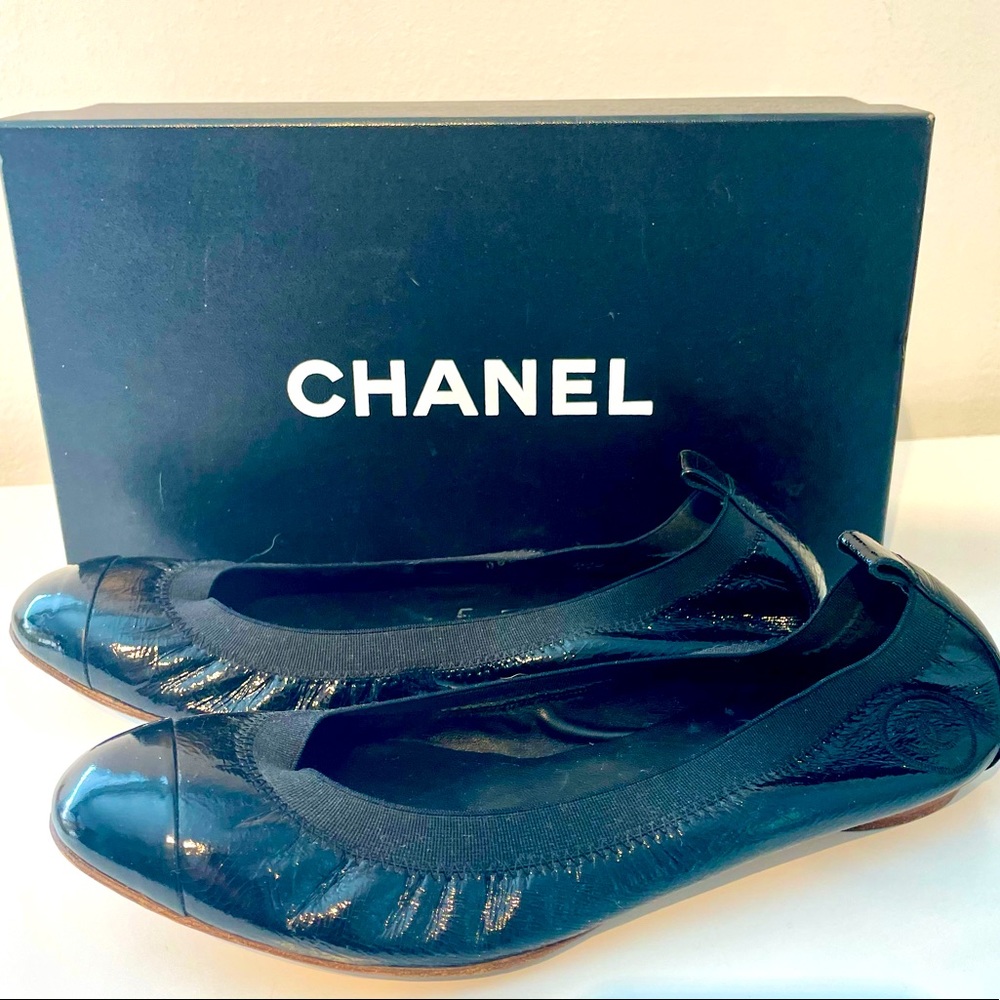 Chanel Women's Black Leather Cap Toe Ballet Flats CC Size 38 Like New